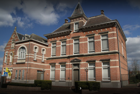 Фотобудка в Herenthout, Bouwelse Steenweg 8, Gemeentehuis